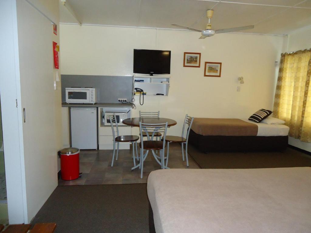 Moondarra Motel Innisfail Szoba fotó