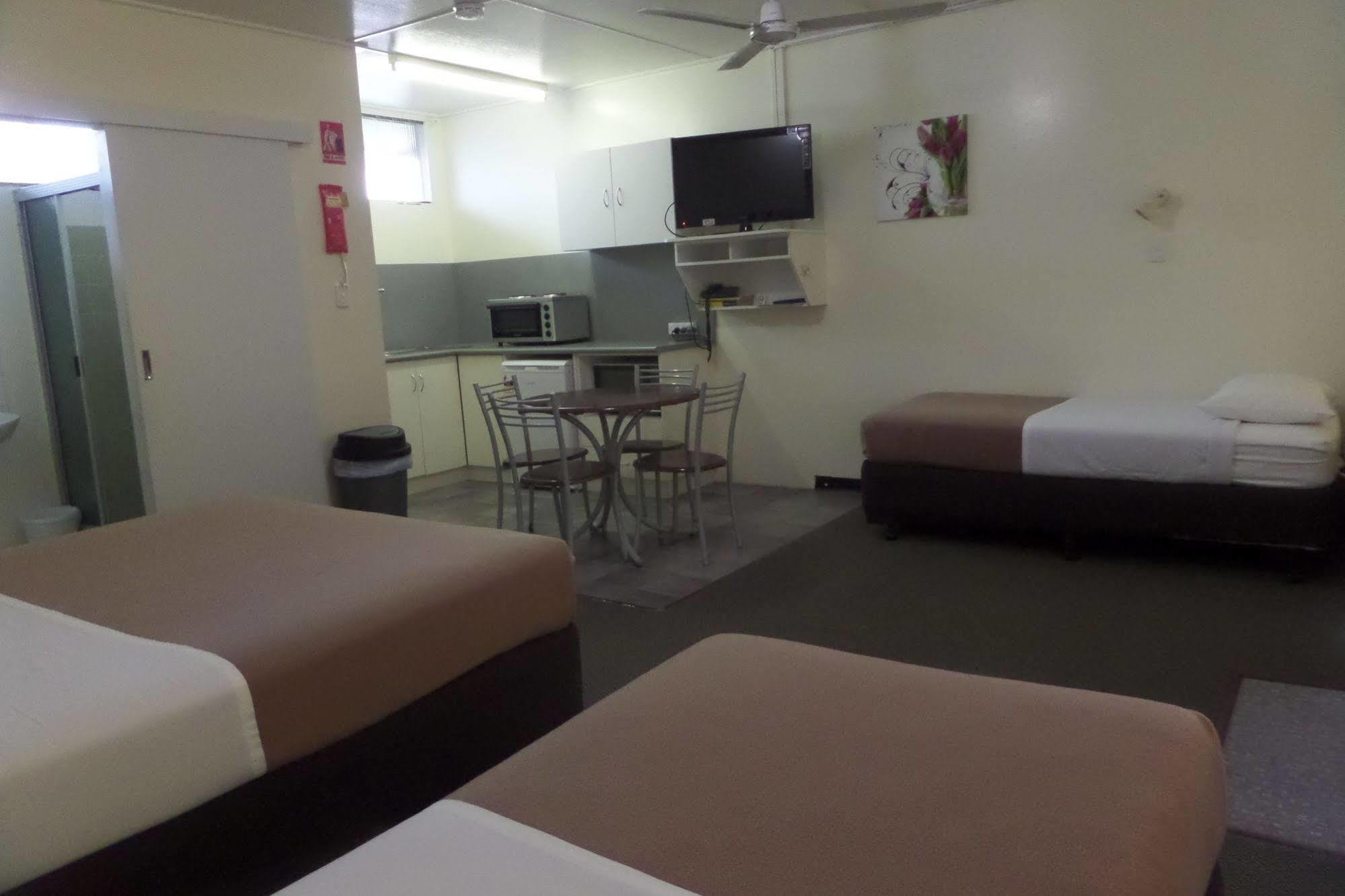 Moondarra Motel Innisfail Kültér fotó